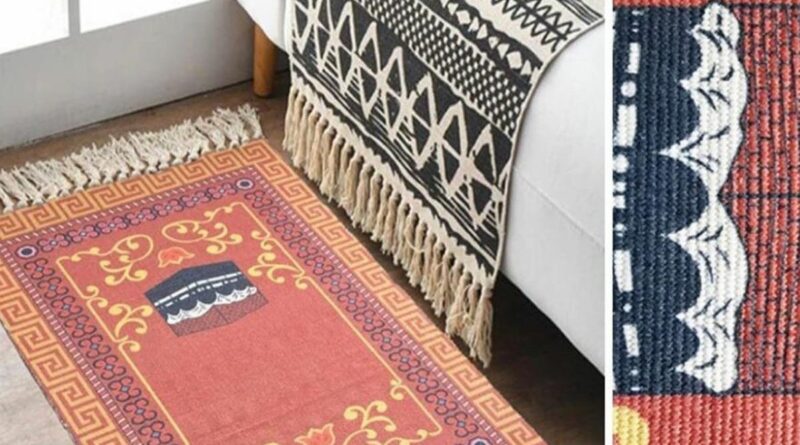 How Should a Prayer Mat Be